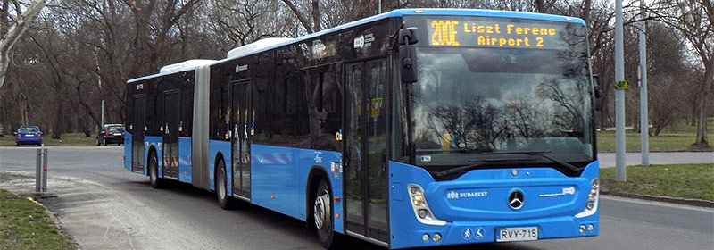 Bus 200E goes from Budapest airport to the stop “M3 Köbánya-Kispest metro station”.