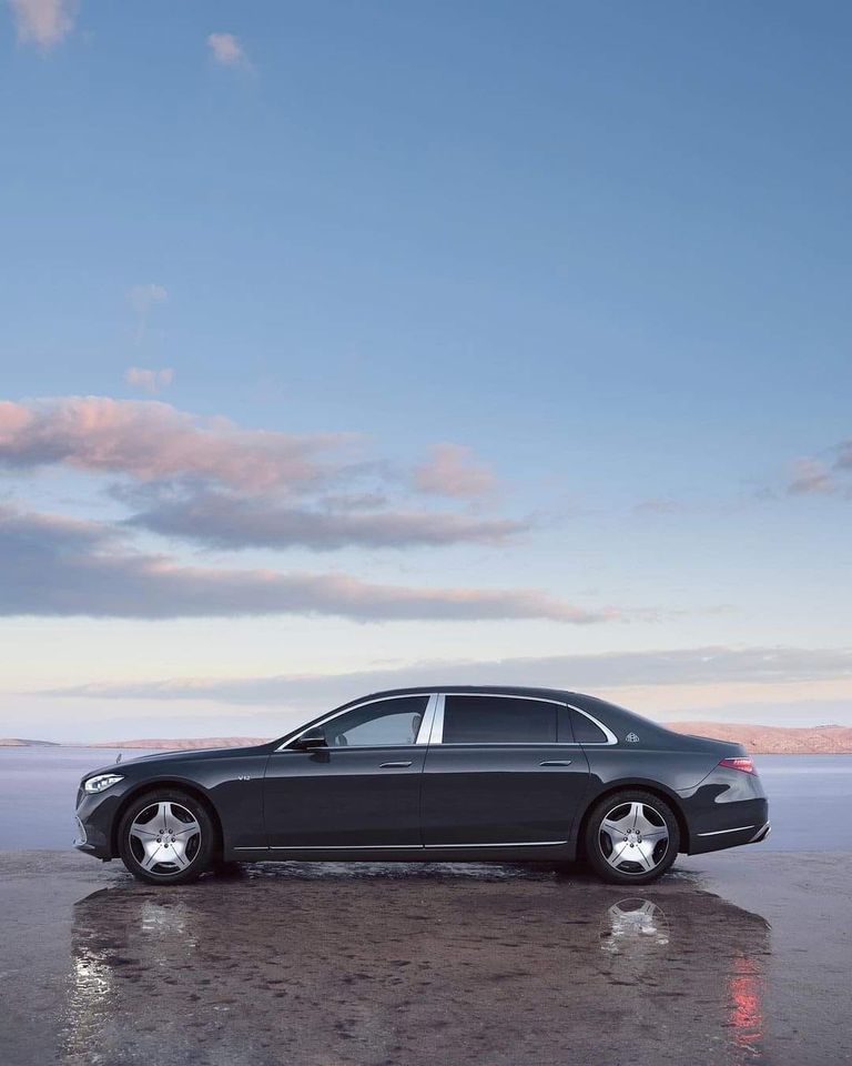 Mercedes Maybach in Budapest. Luxury Travel in Hungary