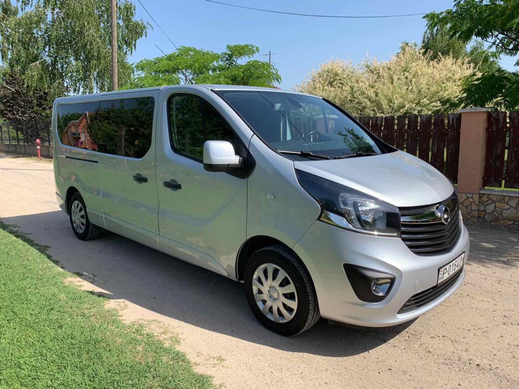 Book Standard Van Opel Vivaro to travel from Budapest to Győr